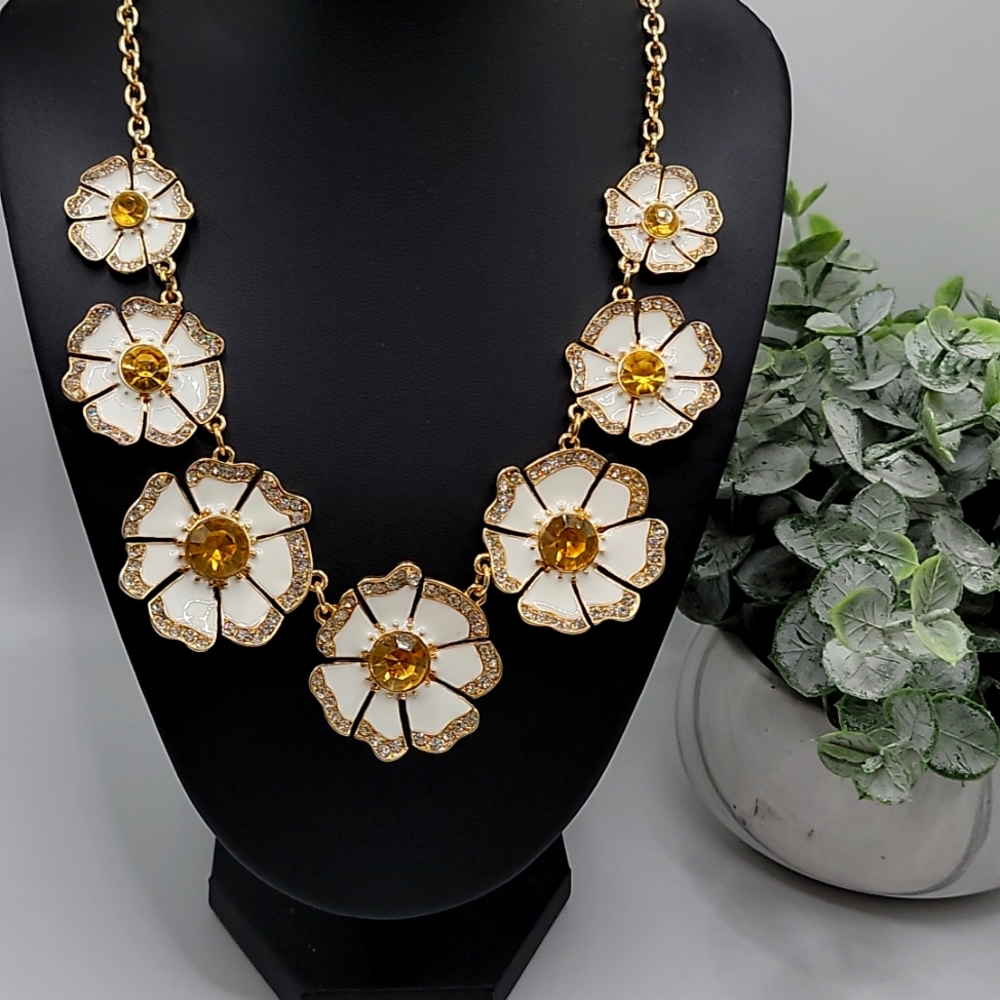 KATE SPADE STATEMENT NECKLACE
